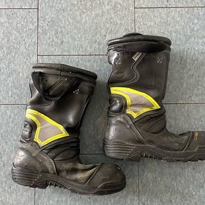 Globe Men's Supreme 14" Structural Fire Boot 1201400, Size 10M